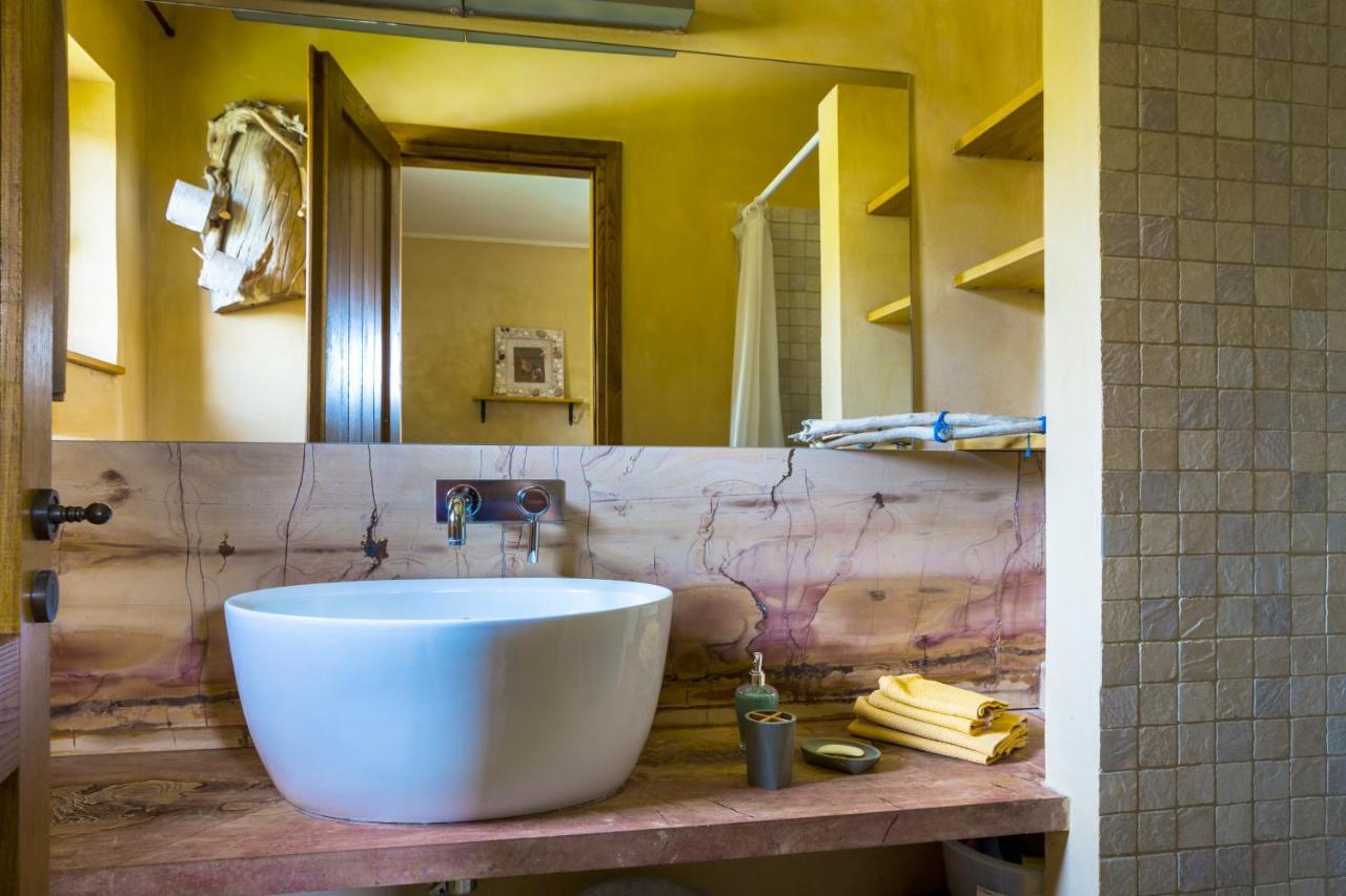 Villa Le Rondini สปาร์เชีย ภายนอก รูปภาพ