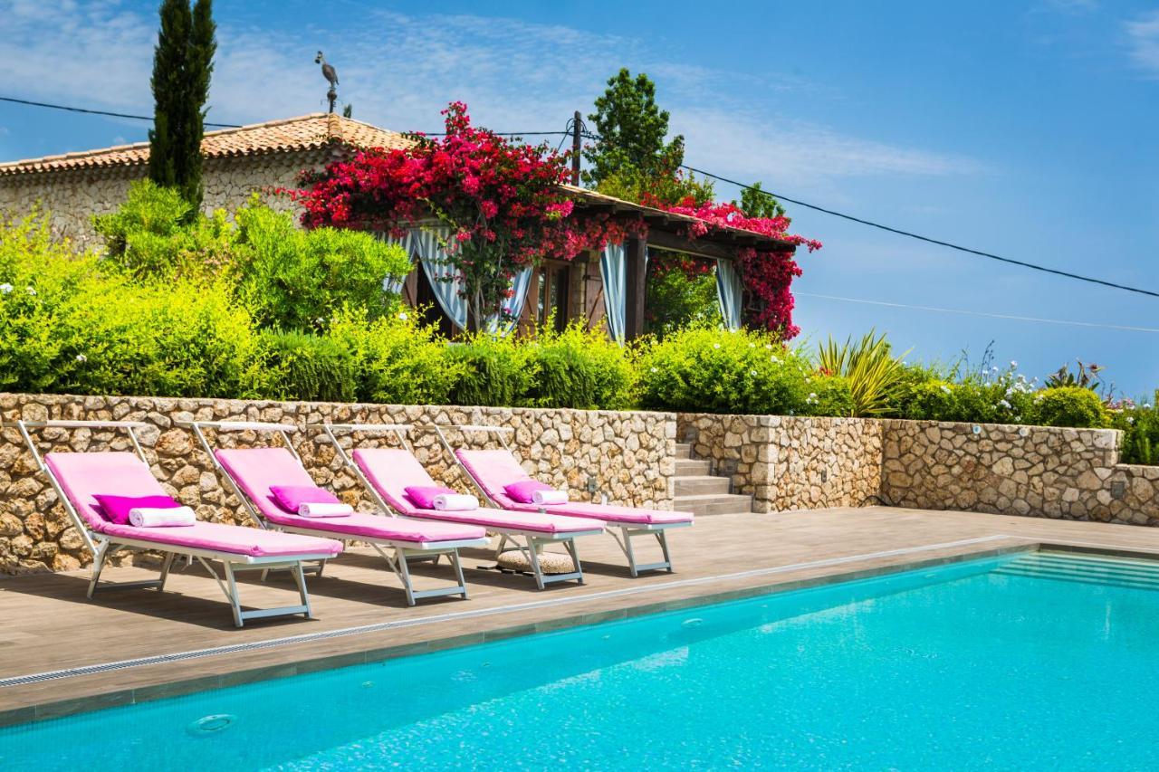 Villa Le Rondini สปาร์เชีย ภายนอก รูปภาพ